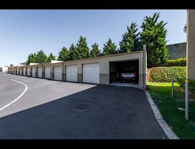 2 BEDROOM PROPERTY TO RENT IN VREDEKLOOF EAST